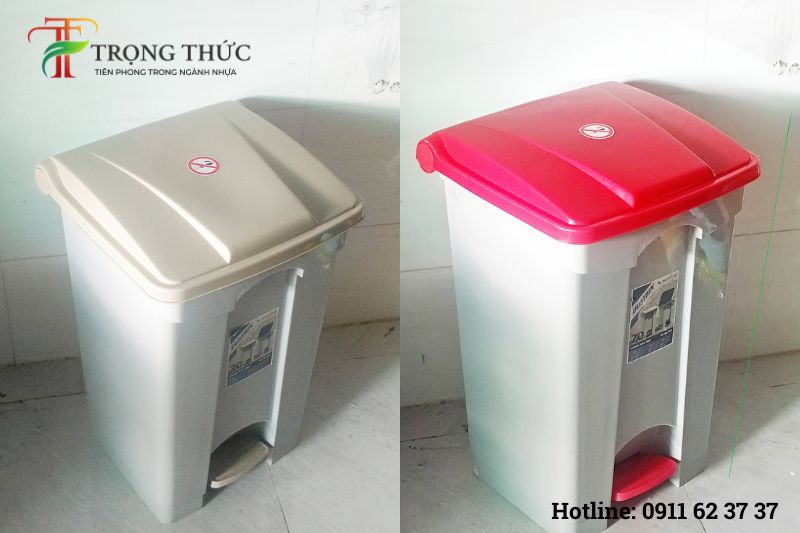 Thùng rác đạp chân 70 lít tiện lợi