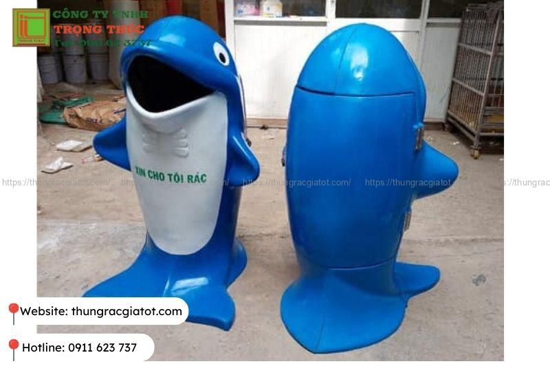 thùng rác cá heo Bình Định màu xanh