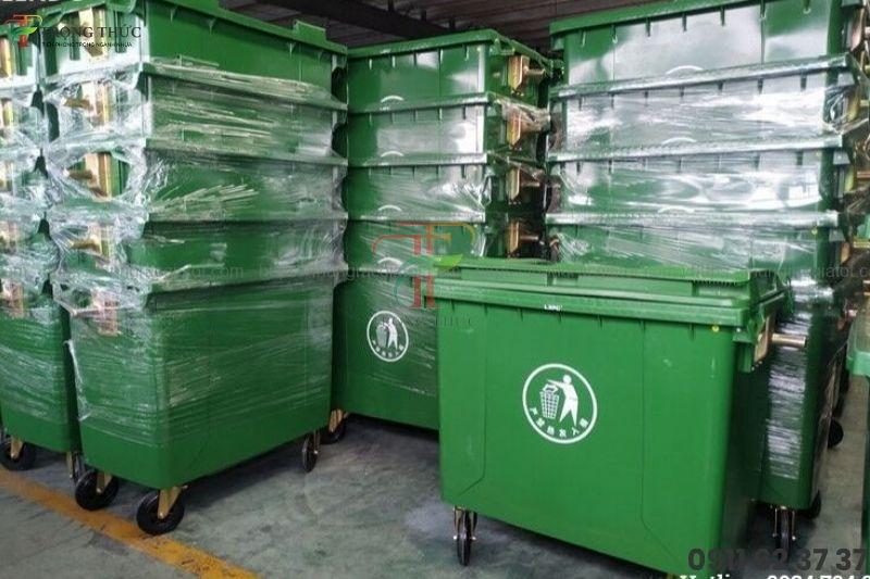 Thùng rác 660L 4 bánh xe cho khu công nghiệp