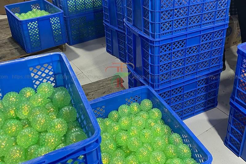 Sóng nhựa được dùng để chứa hàng hóa
