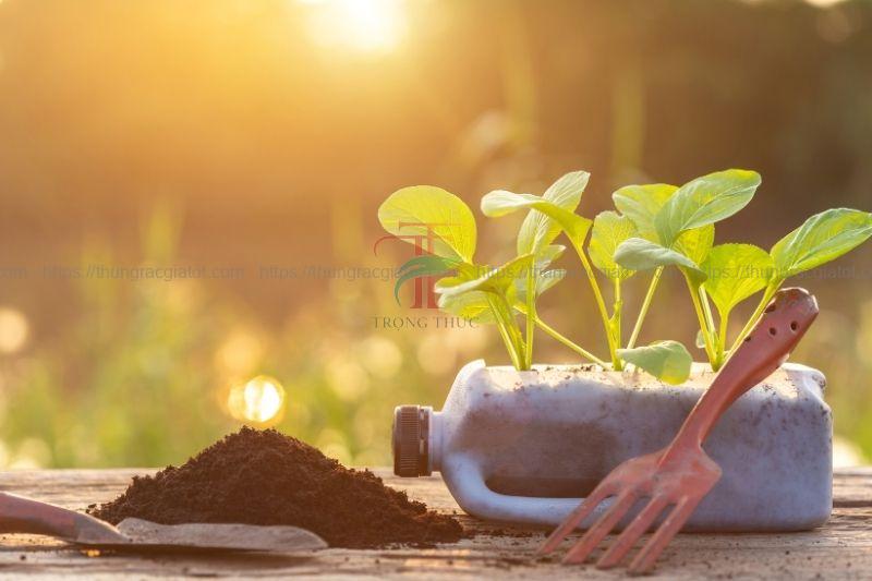 Tái chế chai nhựa tại nhà
