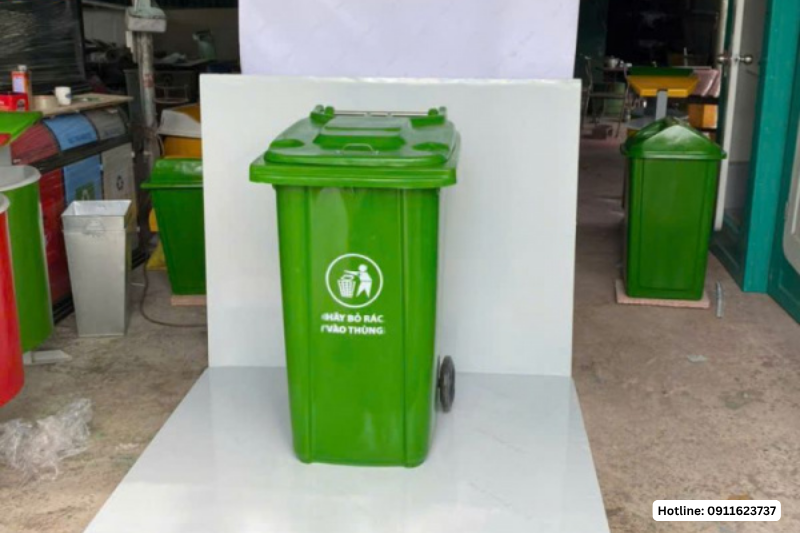 Thùng rác nhựa 240 lít